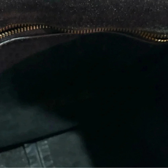 Black vintage leather crossbody bag - Picture 4 of 6